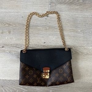 Louis Vuitton shoulder bag